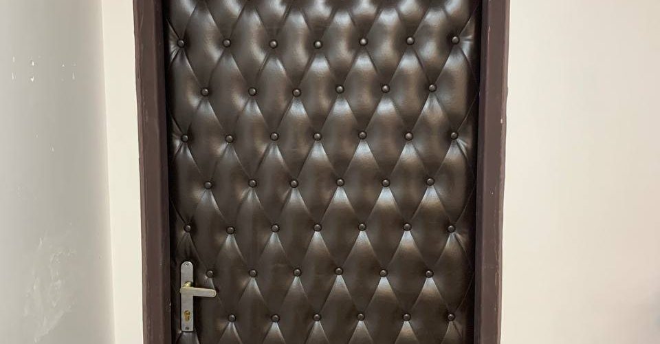 درب چرمی آکوستیک