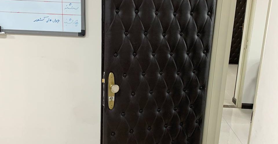 درب چرمی اداری اخوان